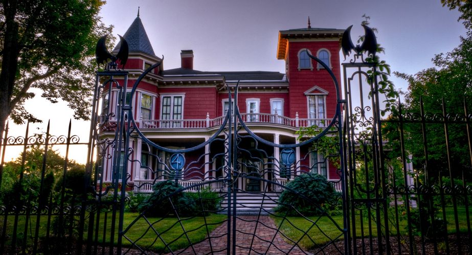 Stephen King House Bangor Maine Stephen King House Bangor Maine